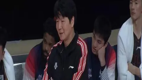 【突发！于根伟续约遇阻，顶级左后卫引豪门竞逐，争夺战愈演愈烈】